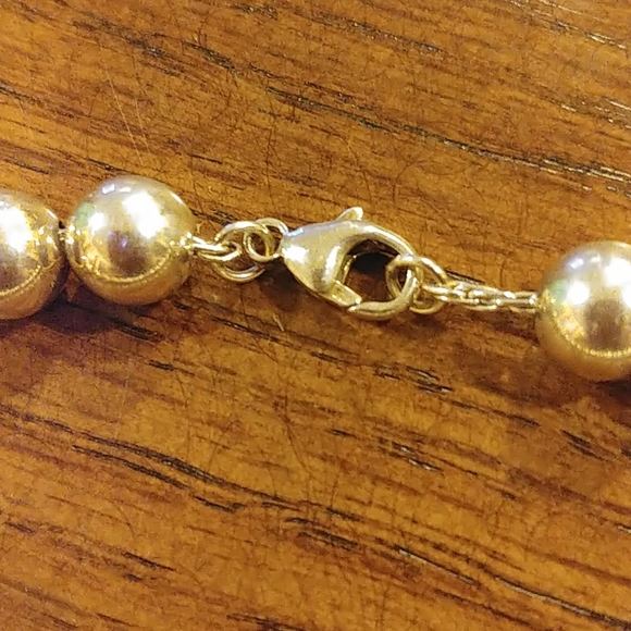 Woman LOVE a Tiffany blue box!! - Picture 12 of 13